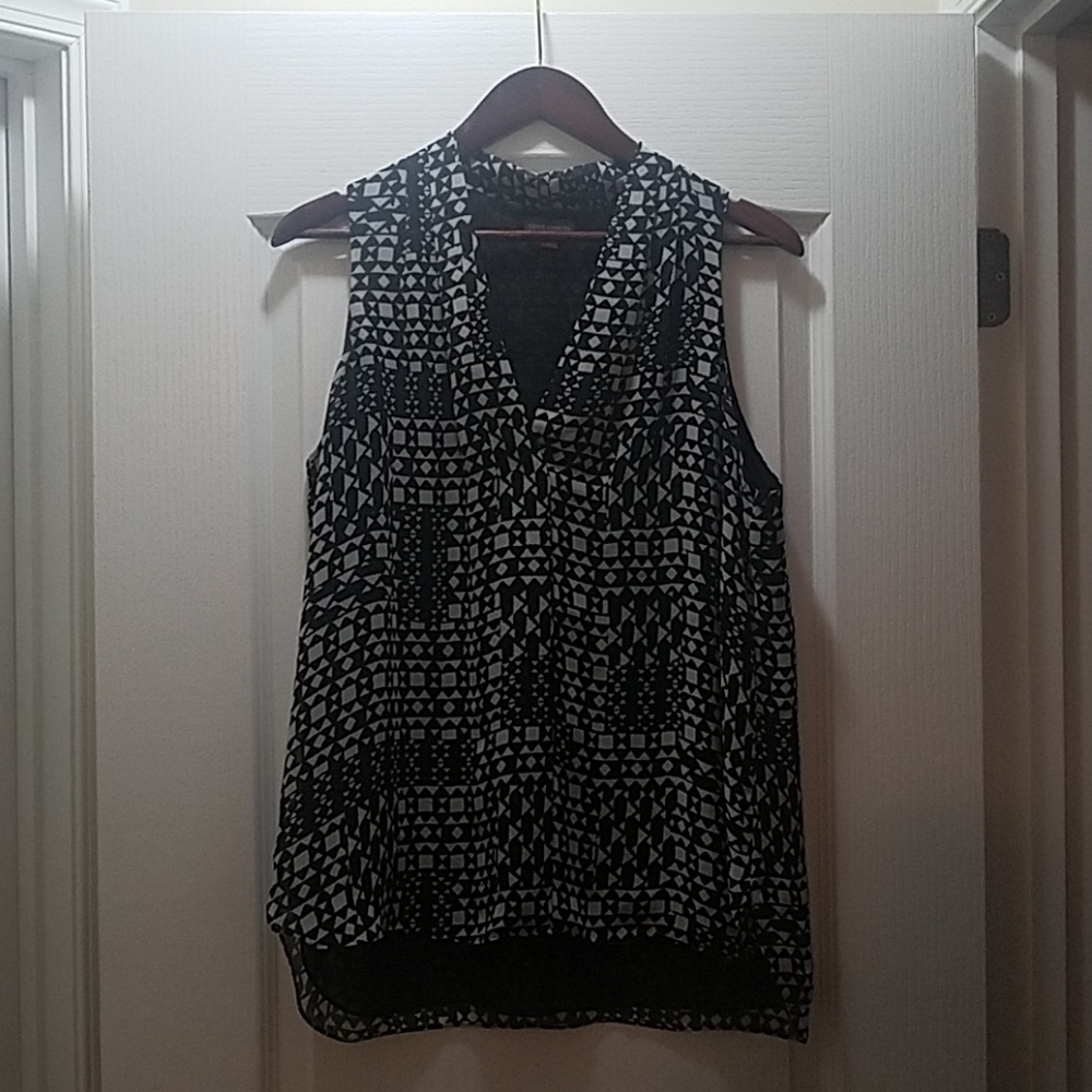 Sleeveless black and white geometric top